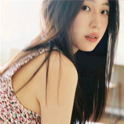 越狱女逃犯 封面